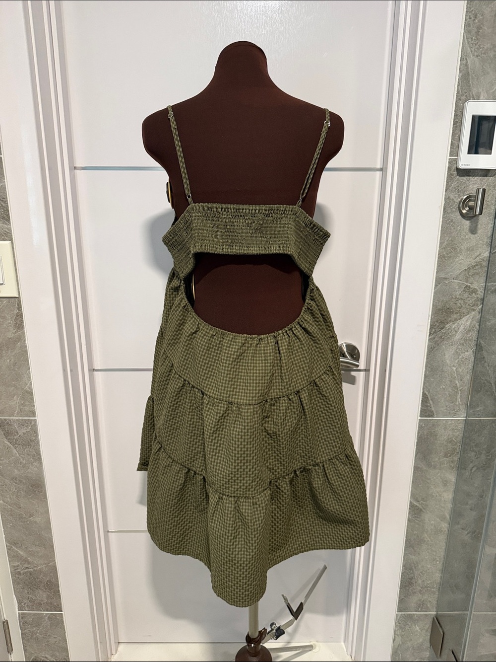 NWOT Urban Outfitters Kimchi Blue Olive Green Tiered Backless Sundress Size XL - Picture 11 of 11